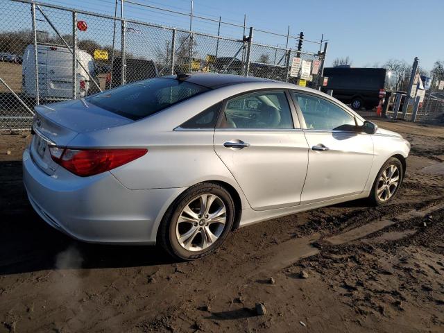 5NPEC4AC5CH415433 - 2012 HYUNDAI SONATA SE SILVER photo 3