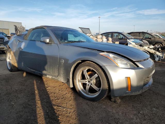 JN1AZ36A74M250235 - 2004 NISSAN 350Z ROADSTER SILVER photo 4