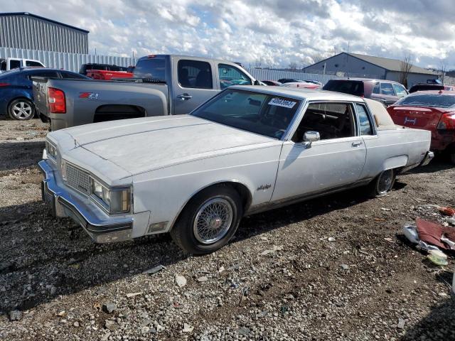 1G3AX37Y8CM290384 - 1982 OLDSMOBILE 98 REGENCY WHITE photo 1