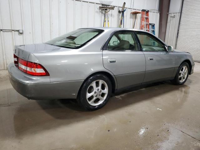 JT8BF28G410340983 - 2001 LEXUS ES 300 SILVER photo 3