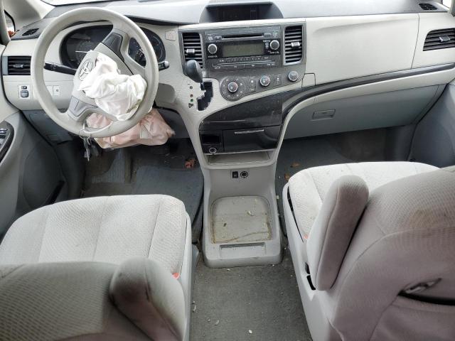 5TDKA3DC0CS013926 - 2012 TOYOTA SIENNA BASE WHITE photo 8