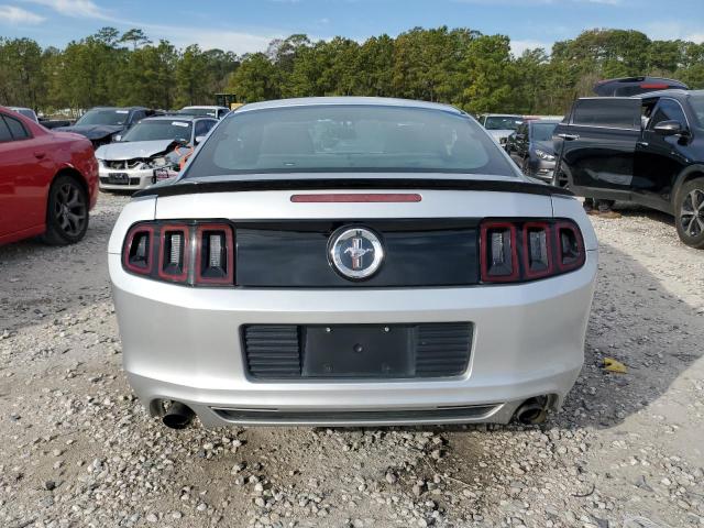 1ZVBP8AM9E5316329 - 2014 FORD MUSTANG SILVER photo 6