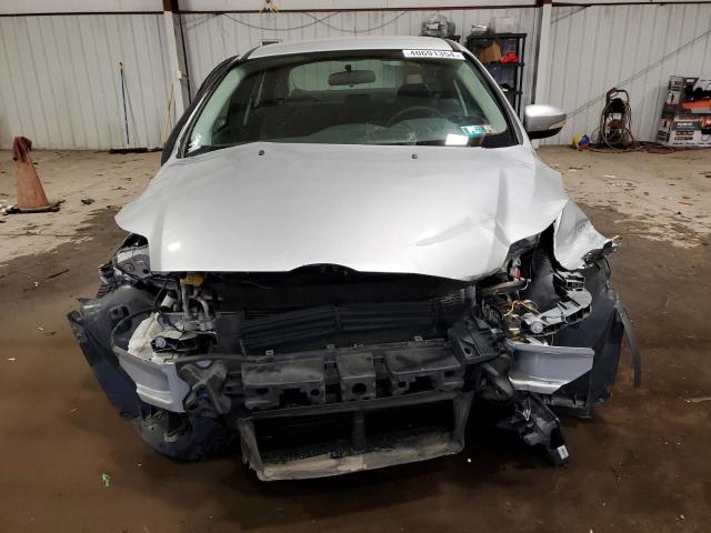 1FADP3F27EL425167 - 2014 FORD FOCUS SE SILVER photo 5