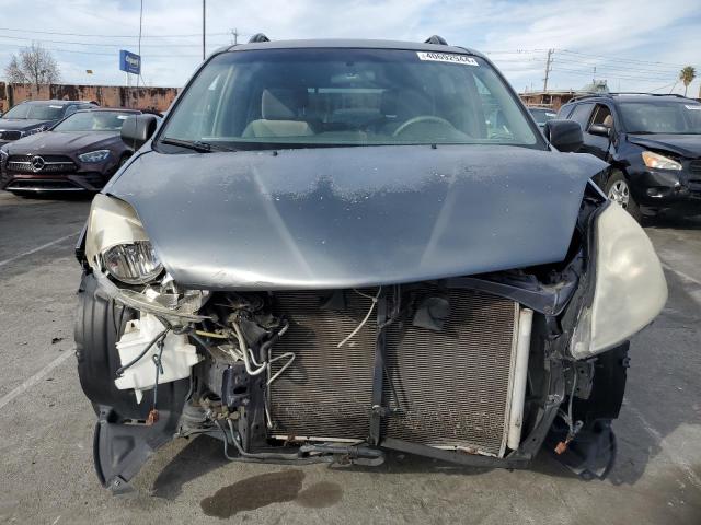 5TDZK23C98S115918 - 2008 TOYOTA SIENNA CE GRAY photo 5