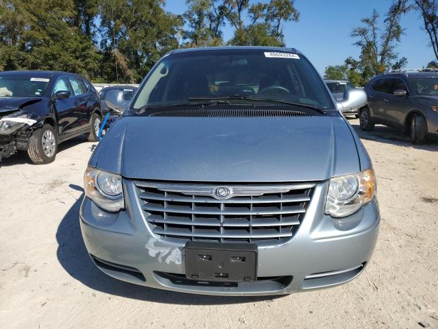 2C4GP44RX5R386059 - 2005 CHRYSLER TOWN & COU LX GRAY photo 5