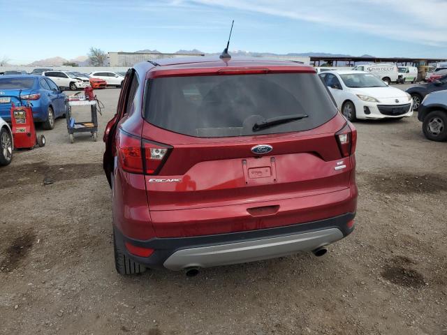 1FMCU0GD8KUB62623 - 2019 FORD ESCAPE SE RED photo 6