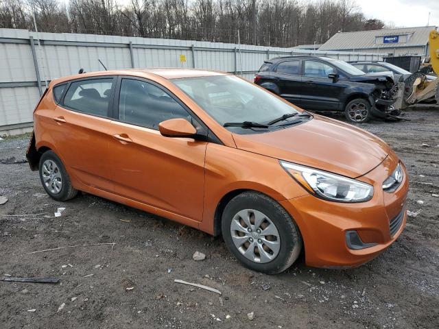 KMHCT5AE8HU310571 - 2017 HYUNDAI ACCENT SE ORANGE photo 4