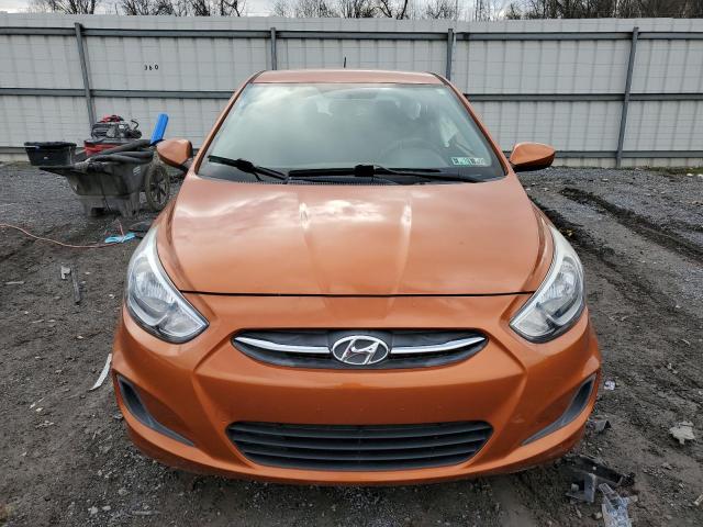 KMHCT5AE8HU310571 - 2017 HYUNDAI ACCENT SE ORANGE photo 5