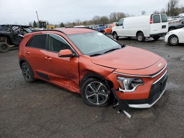 KNDCS3LF5P5056229 - 2023 KIA NIRO EX RED photo 4