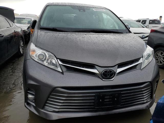 5TDYZ3DC1JS936450 - 2018 TOYOTA SIENNA XLE GRAY photo 5