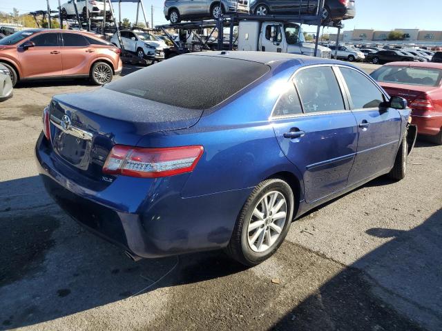 4T4BF3EK3AR030690 - 2010 TOYOTA CAMRY BASE BLUE photo 3