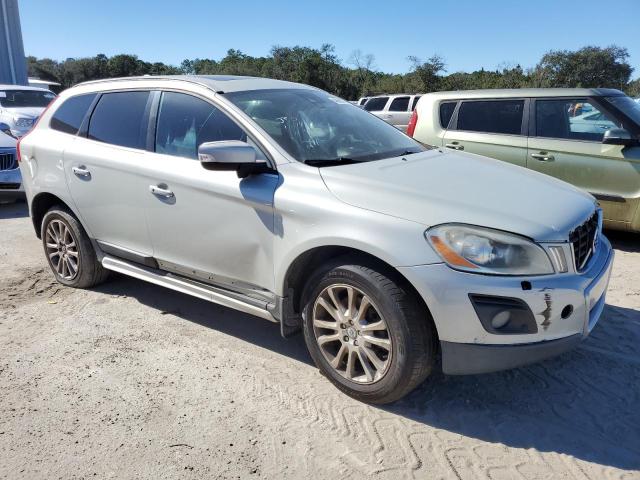 YV4992DZ0A2082915 - 2010 VOLVO XC60 T6 WHITE photo 4