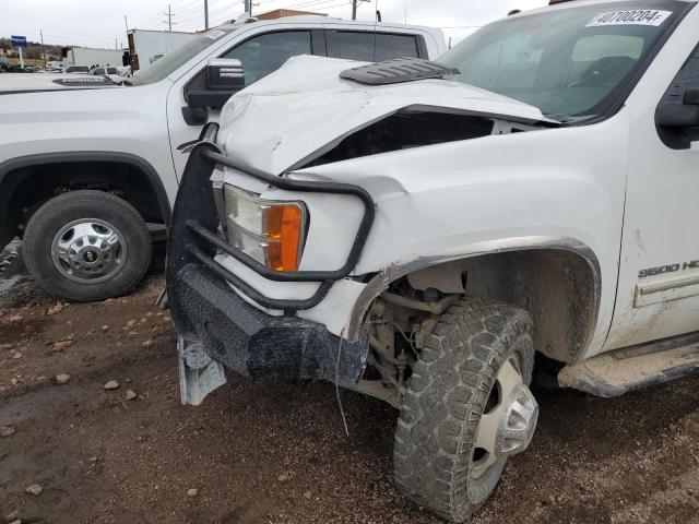 1GT423C84DF156186 - 2013 GMC SIERRA K3500 SLE WHITE photo 9