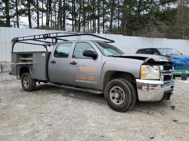 1GBHC33KX8F227413 - 2008 CHEVROLET SILVERADO C3500 SILVER photo 4