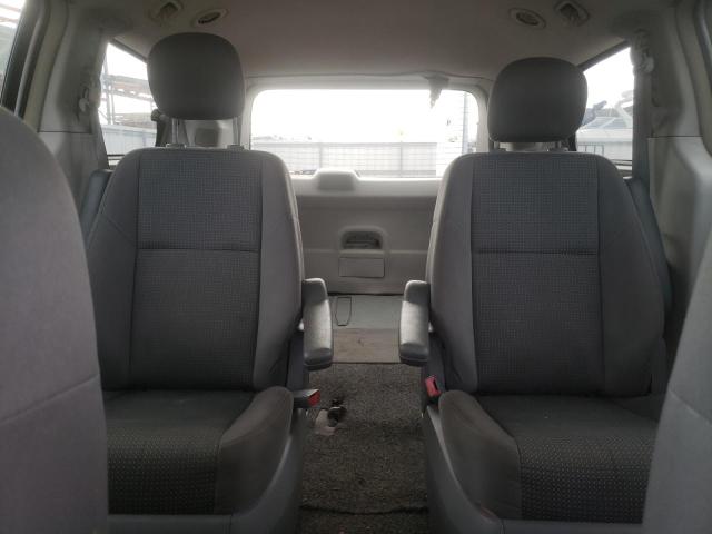 2C4RVAAG4CR277156 - 2012 VOLKSWAGEN ROUTAN S 银色 照片 10