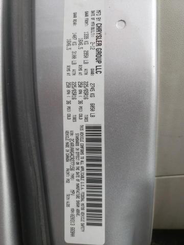 2C4RVAAG4CR277156 - 2012 VOLKSWAGEN ROUTAN S 银色 照片 13