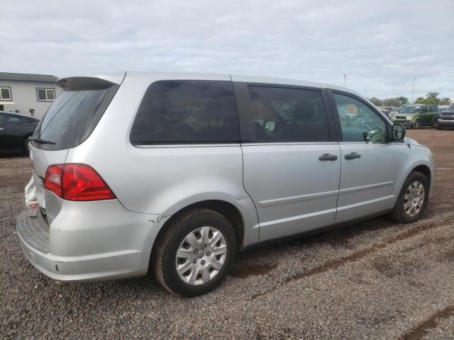 2C4RVAAG4CR277156 - 2012 VOLKSWAGEN ROUTAN S SILVER photo 3