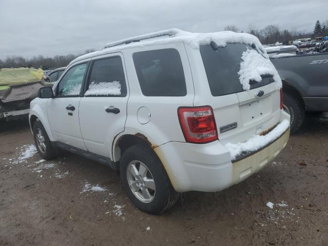 1FMCU9D78CKB83522 - 2012 FORD ESCAPE XLT WHITE photo 2