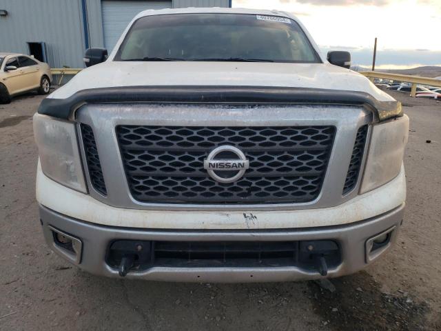 1N6AA1E66JN543780 - 2018 NISSAN TITAN SV WHITE photo 5