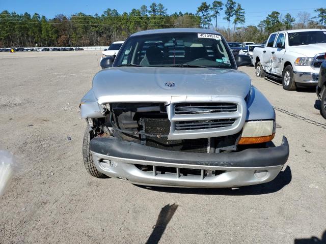 1B7FL36X72S504172 - 2002 DODGE DAKOTA SPORT SILVER photo 2