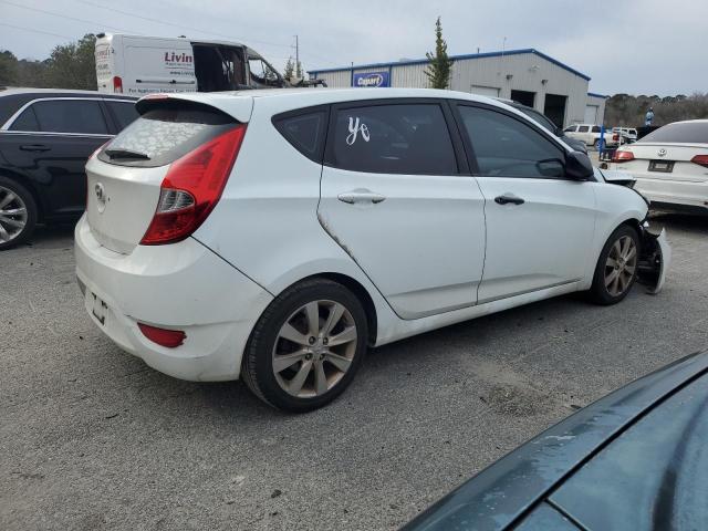 KMHCU5AE9CU023360 - 2012 HYUNDAI ACCENT GLS WHITE photo 3