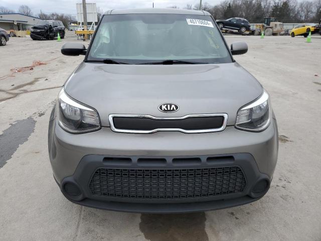 KNDJN2A24G7339041 - 2016 KIA SOUL CHARCOAL photo 5