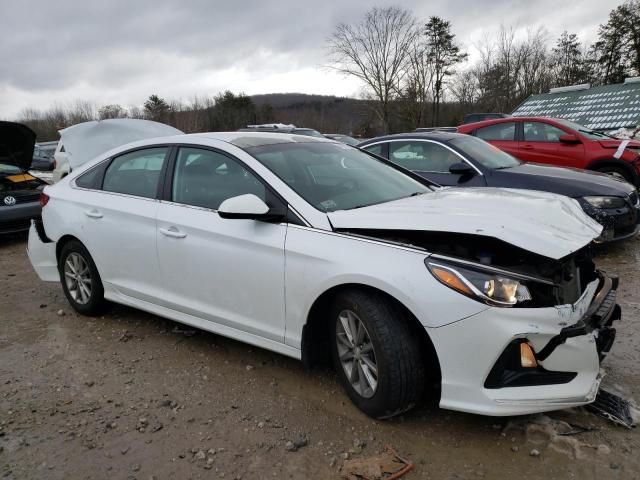 5NPE24AF8JH651598 - 2018 HYUNDAI SONATA SE WHITE photo 4