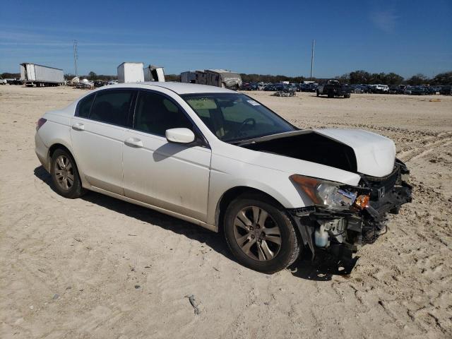 JHMCP26418C050879 - 2008 HONDA ACCORD LXP WHITE photo 4