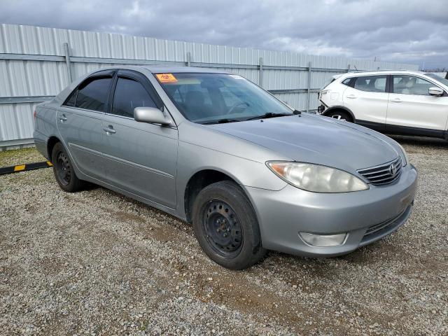 4T1BE30K35U978100 - 2005 TOYOTA CAMRY LE SILVER photo 4