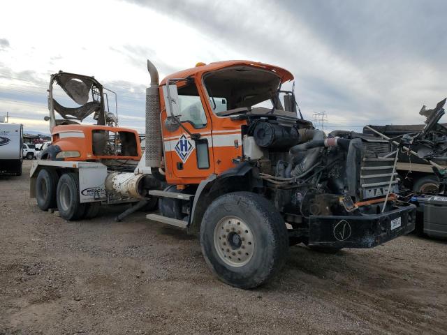 1M2AT13C17M003124 - 2007 MACK 700 CTP700 ORANGE photo 1