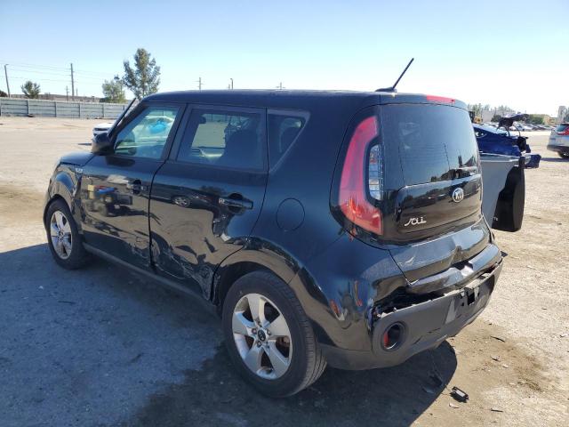 KNDJN2A2XJ7506381 - 2018 KIA SOUL BLACK photo 2