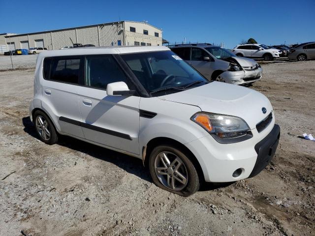 KNDJT2A27A7166113 - 2010 KIA SOUL + WHITE photo 4