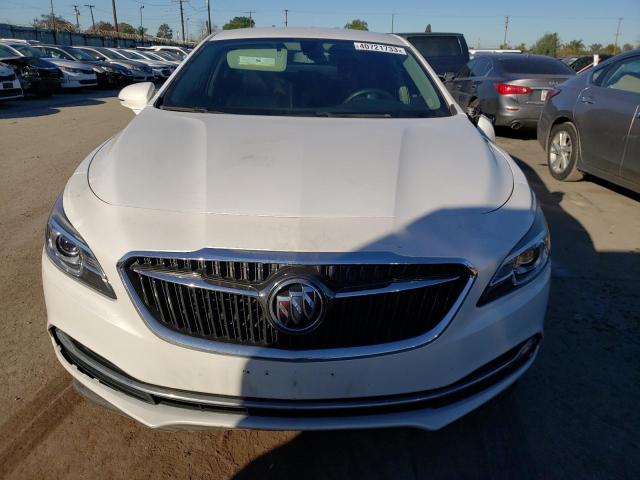 1G4ZP5SZ1JU135778 - 2018 BUICK LACROSSE ESSENCE WHITE photo 5