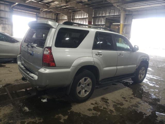 JTEBU14R270109139 - 2007 TOYOTA 4RUNNER SR5 SILVER photo 3