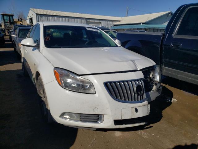 W04GV5EV8B1107418 - 2011 BUICK REGAL CXL WHITE photo 5