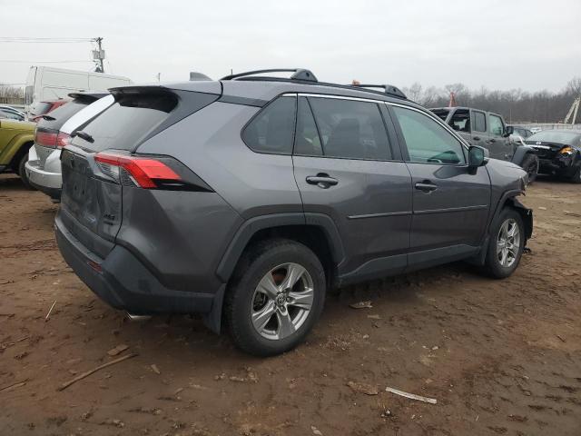 2T3P1RFVXNC300619 - 2022 TOYOTA RAV4 XLE GRAY photo 3