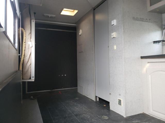 1TC2B196683101364 - 2008 COACH TRAILER WHITE photo 6