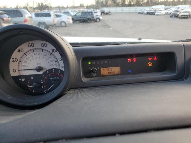 JTLKT324664120778 - 2006 TOYOTA SCION XB WHITE photo 9