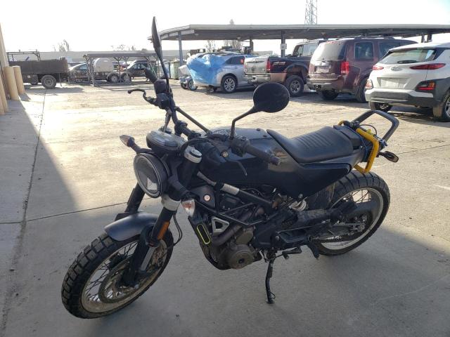 VBKUNJ404KM262388 - 2019 HUSQVARNA SVARTPILEN BLACK photo 2