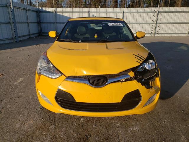 KMHTC6AD8FU239723 - 2015 HYUNDAI VELOSTER YELLOW photo 5