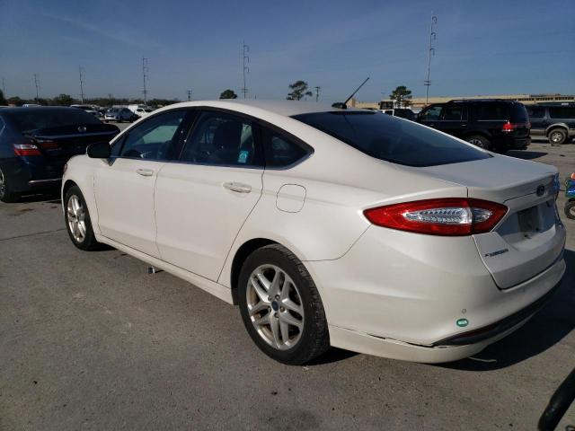 3FA6P0HRXDR316610 - 2013 FORD FUSION SE WHITE photo 2