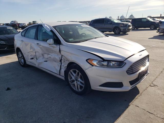 3FA6P0HRXDR316610 - 2013 FORD FUSION SE WHITE photo 4