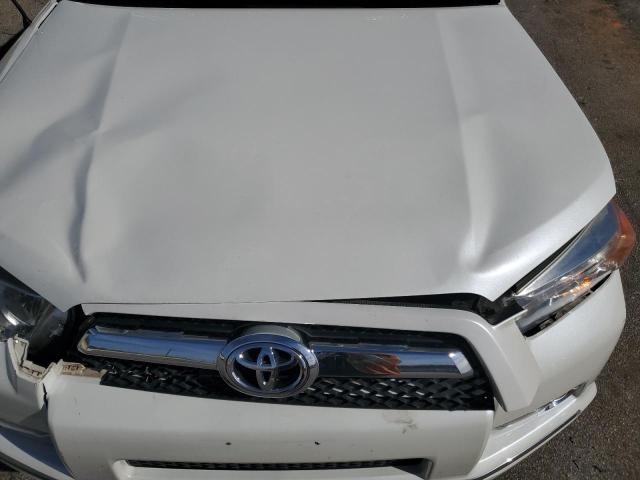 JTEBU5JR8C5104987 - 2012 TOYOTA 4RUNNER SR5 WHITE photo 11