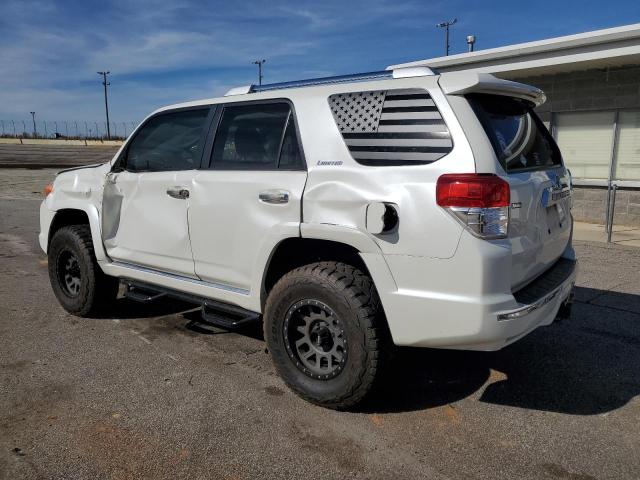 JTEBU5JR8C5104987 - 2012 TOYOTA 4RUNNER SR5 WHITE photo 2