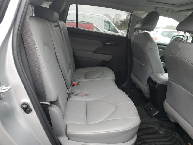 5TDHZRBH1LS519673 - 2020 TOYOTA HIGHLANDER XLE SILVER photo 10