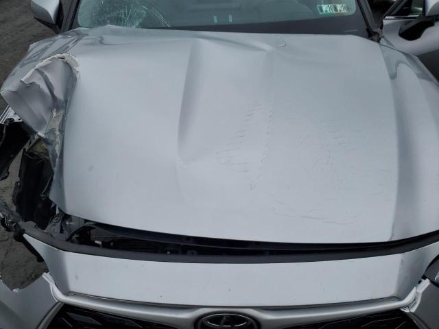 5TDHZRBH1LS519673 - 2020 TOYOTA HIGHLANDER XLE SILVER photo 11