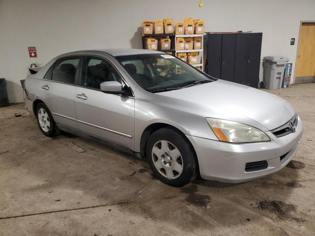 1HGCM56416A037622 - 2006 HONDA ACCORD LX SILVER photo 4