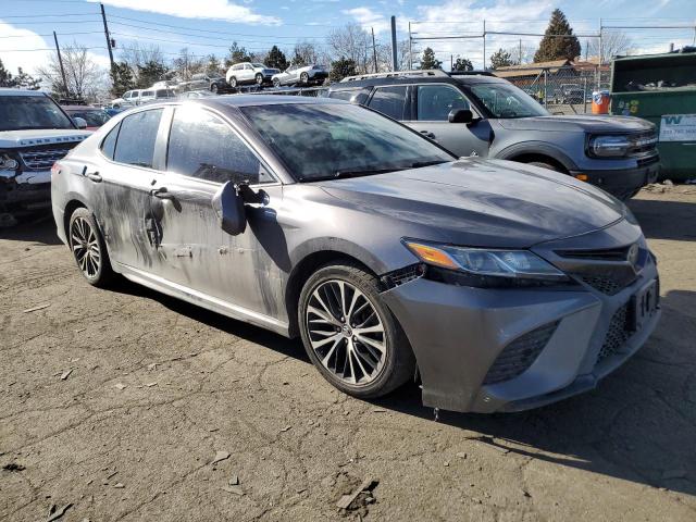 4T1B11HK5JU100831 - 2018 TOYOTA CAMRY L GRAY photo 4