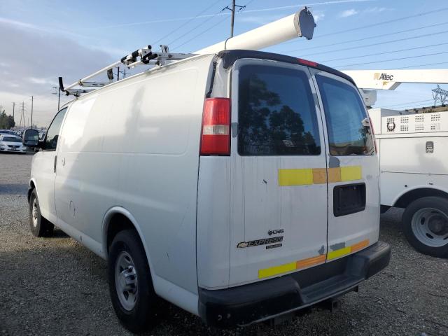 1GCWGFCB0C1108686 - 2012 CHEVROLET EXPRESS G2 WHITE photo 2