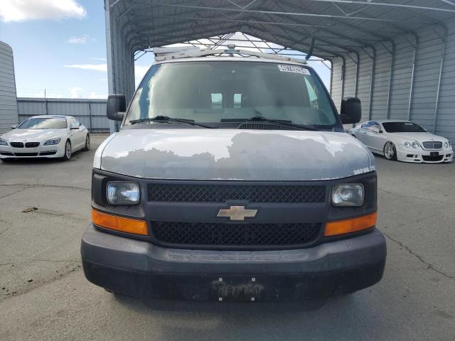 1GCWGFCB1C1109037 - 2012 CHEVROLET EXPRESS G2 WHITE photo 5